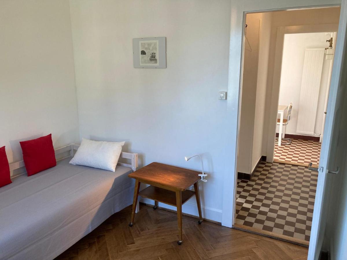 Charmant 2 Pieces Avec Parking Prive Lausanne Luaran gambar