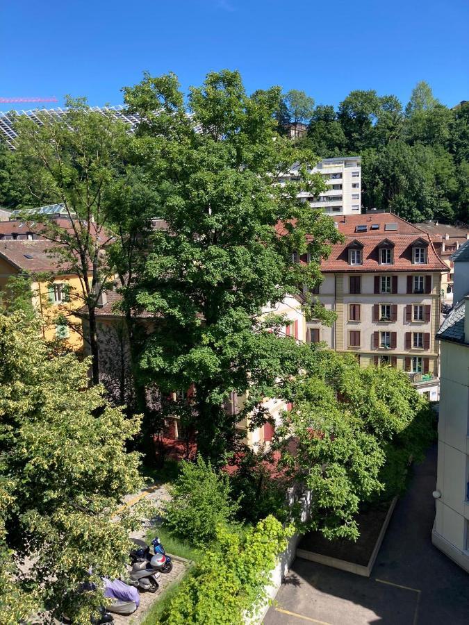Charmant 2 Pieces Avec Parking Prive Lausanne Luaran gambar