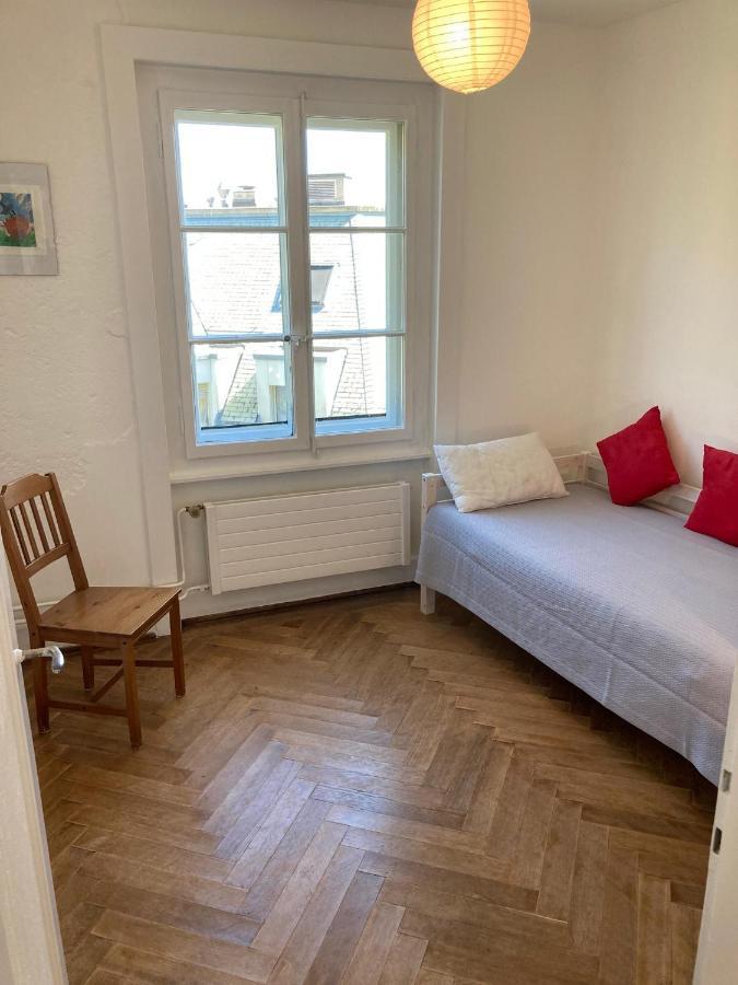 Charmant 2 Pieces Avec Parking Prive Lausanne Luaran gambar